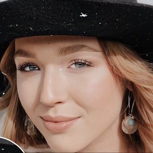 Meet your Posher, Skylar